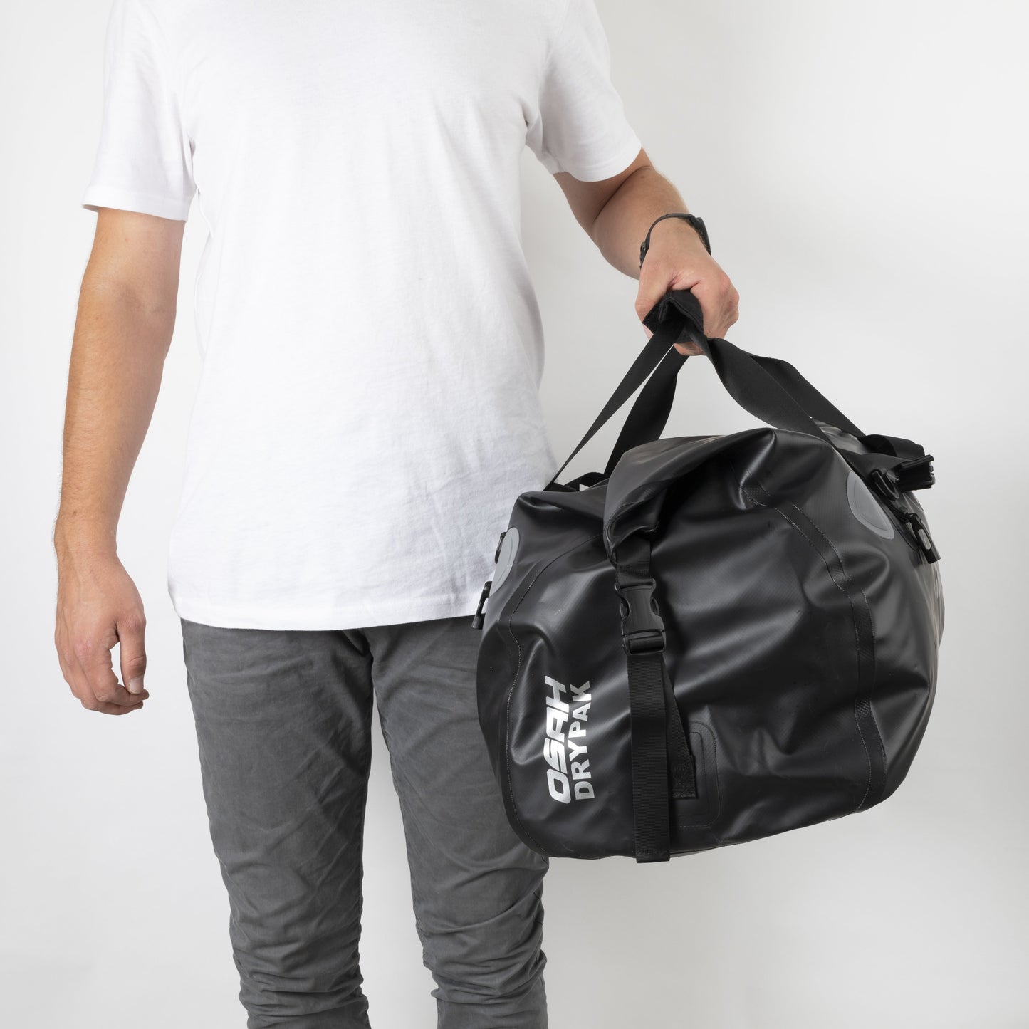 UNIVERSAL COMBO OSAH 40L BLACK DRIFT DUFFEL PLUS 25 LITRE TRIPPLE BLACK TAILPACK
